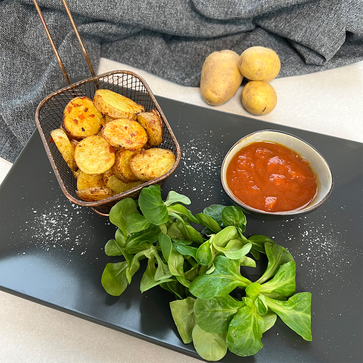 Scharfe Ofenkartoffeln mit Harissamarinade