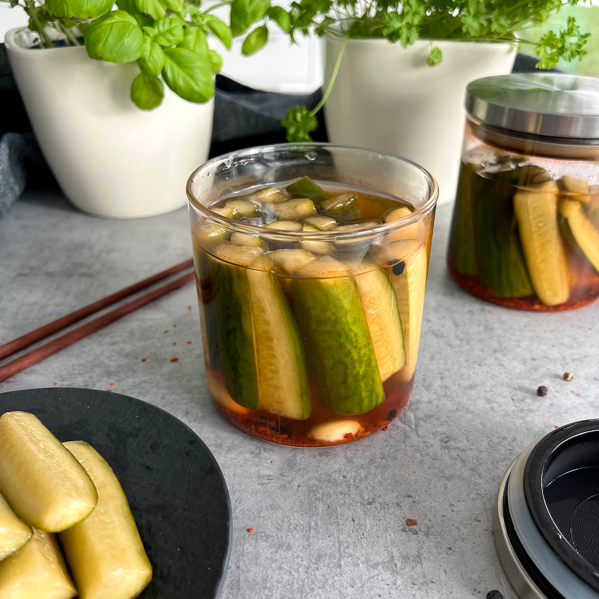 asiatisch eingelegte Gurken