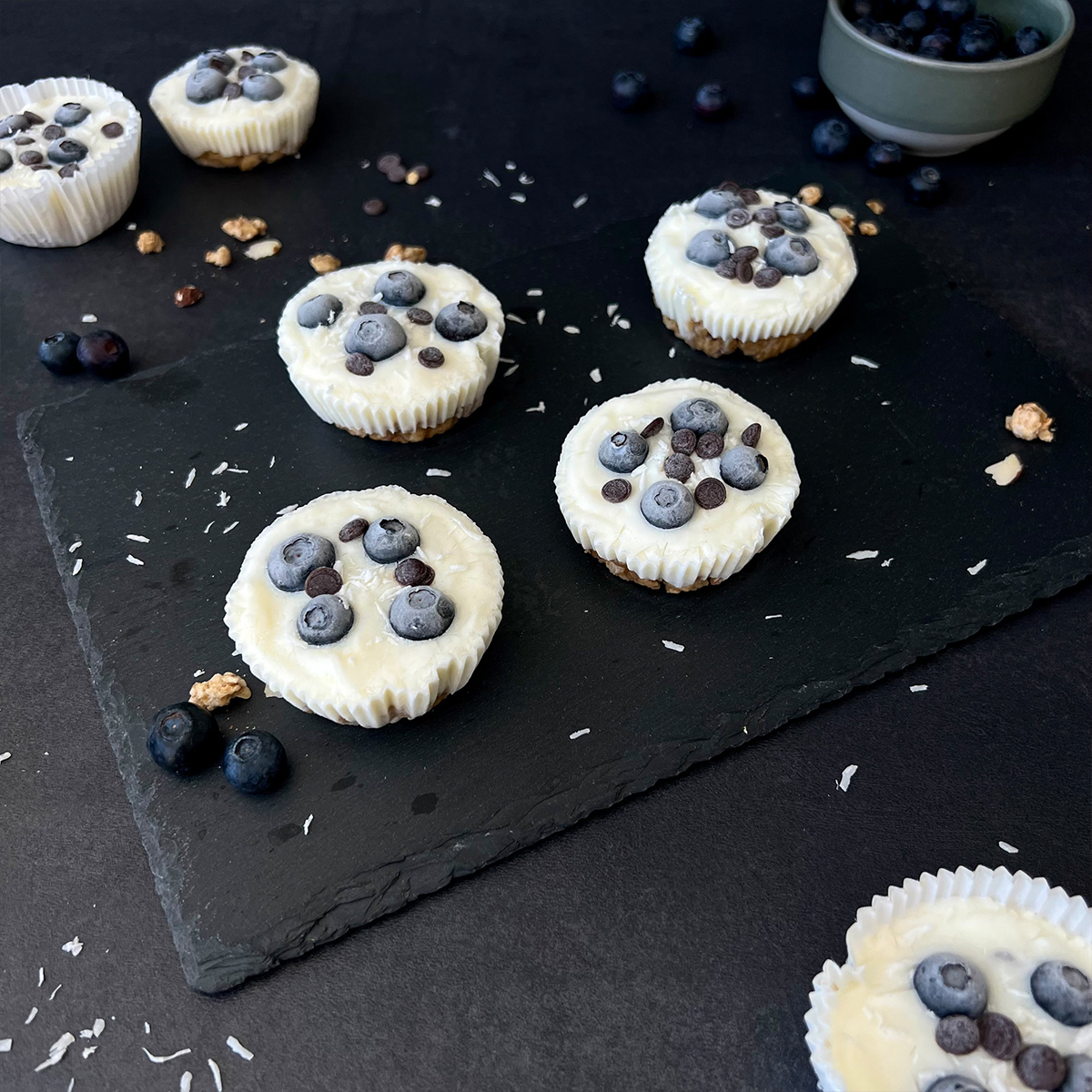Frozen Joghurt Granola Cups