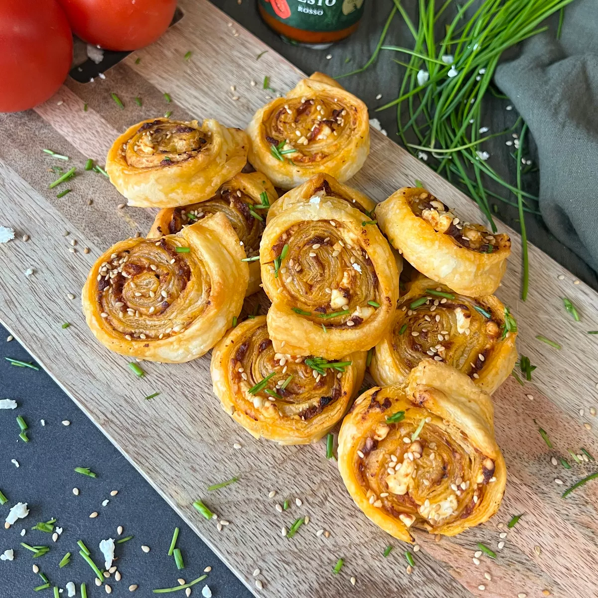 Pesto-Blätterteig-Schnecken