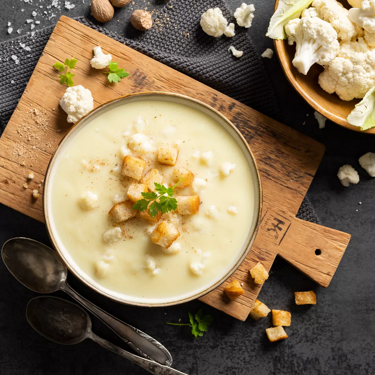 Blumenkohlsuppe mit Croutons