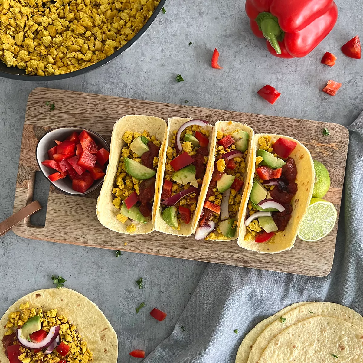 Frühstücktacos mit veganem Rührei