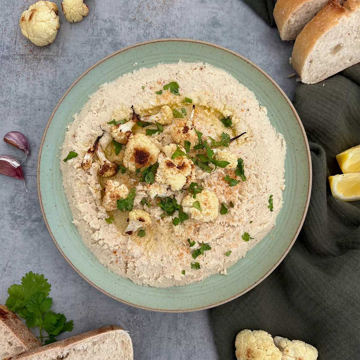 Gerösteter Blumenkohl Hummus