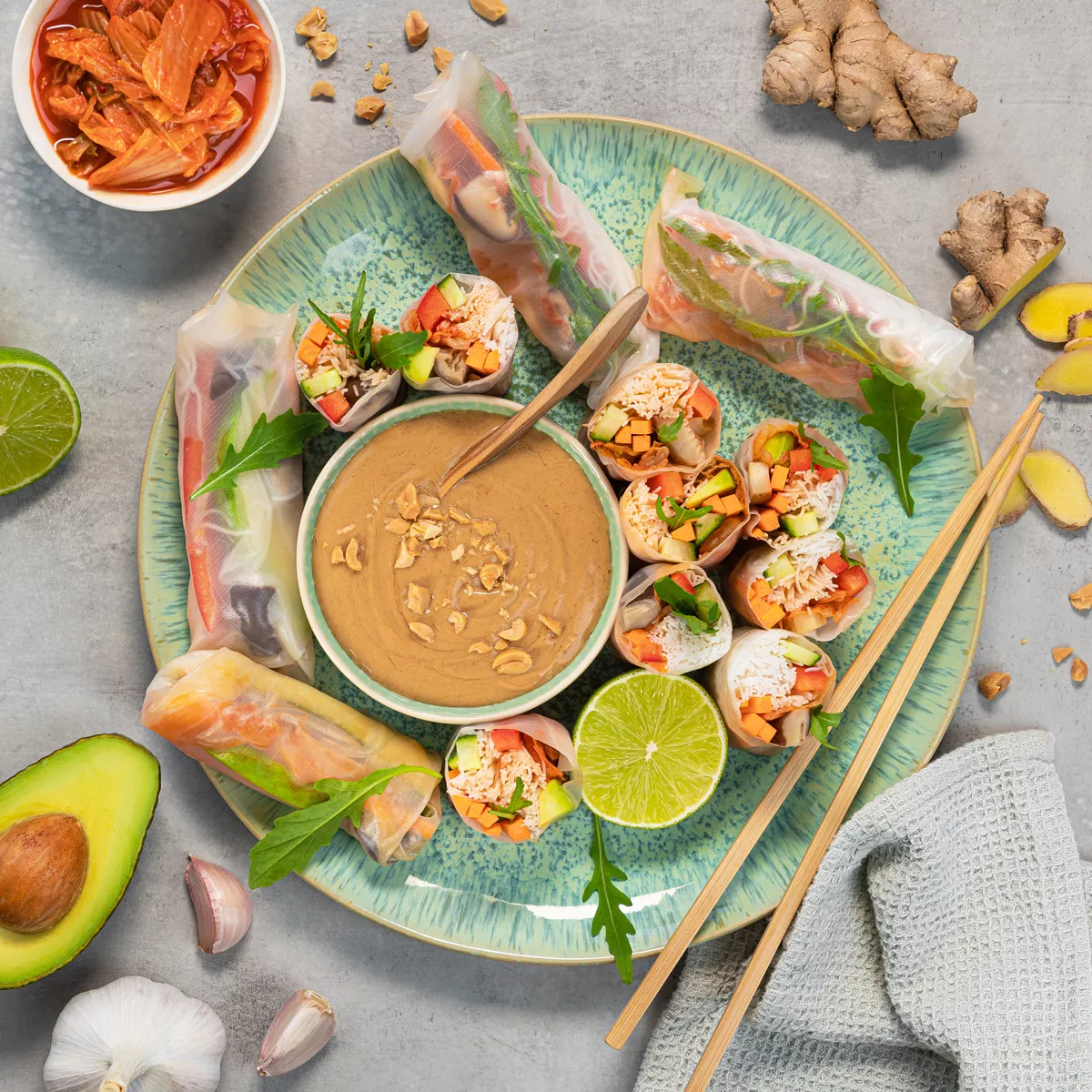 Kimchi-Sommerrollen mit Kokos-Erdnuss-Dip 