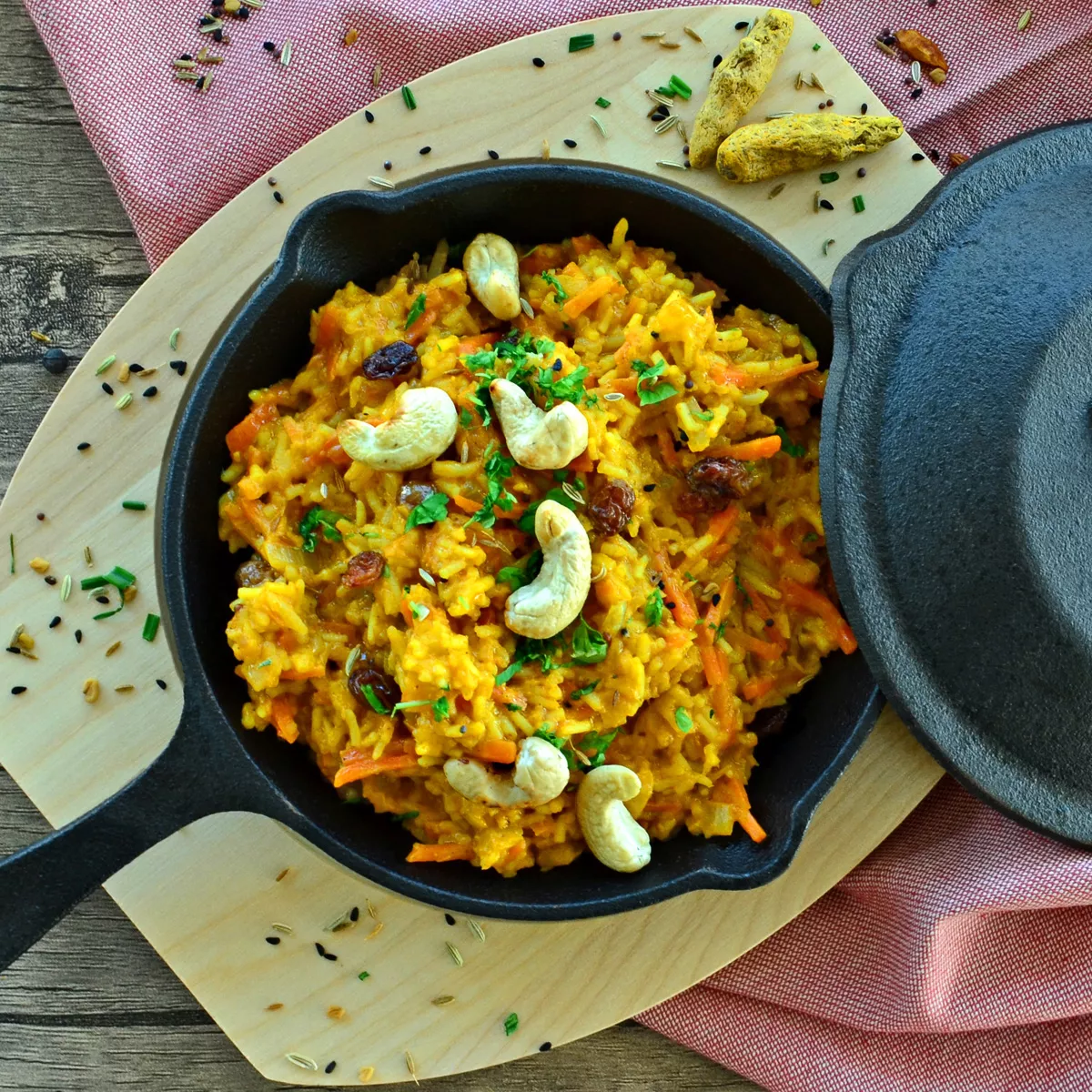 Vegetarischer Möhren-Reis-Topf mit Korma Simmer Sauce